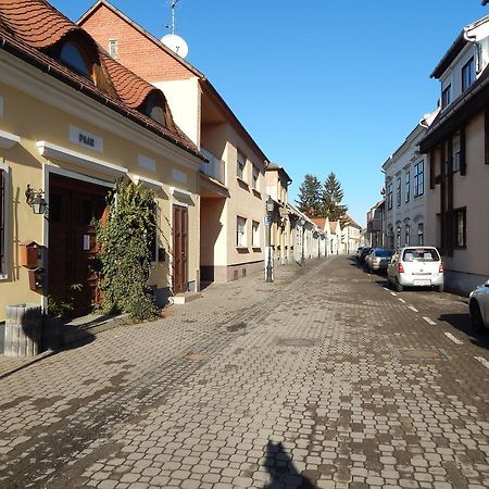 Csillagvirág Apartman Apartamento Mosonmagyaróvár Exterior foto